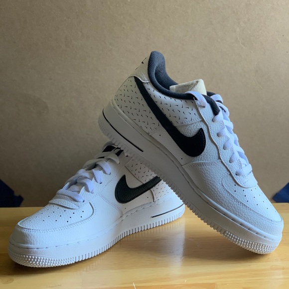 nike swooshfetti air force 1